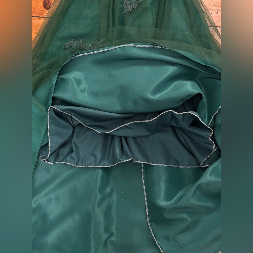 Girls Strapless Tulle Applique Green Ball Gown, size 14-16 - Picture 5 of 5